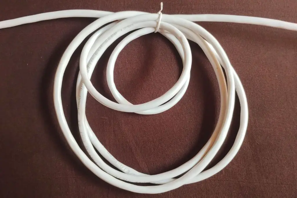 Does Coiling Ethernet Cable Cause Problem